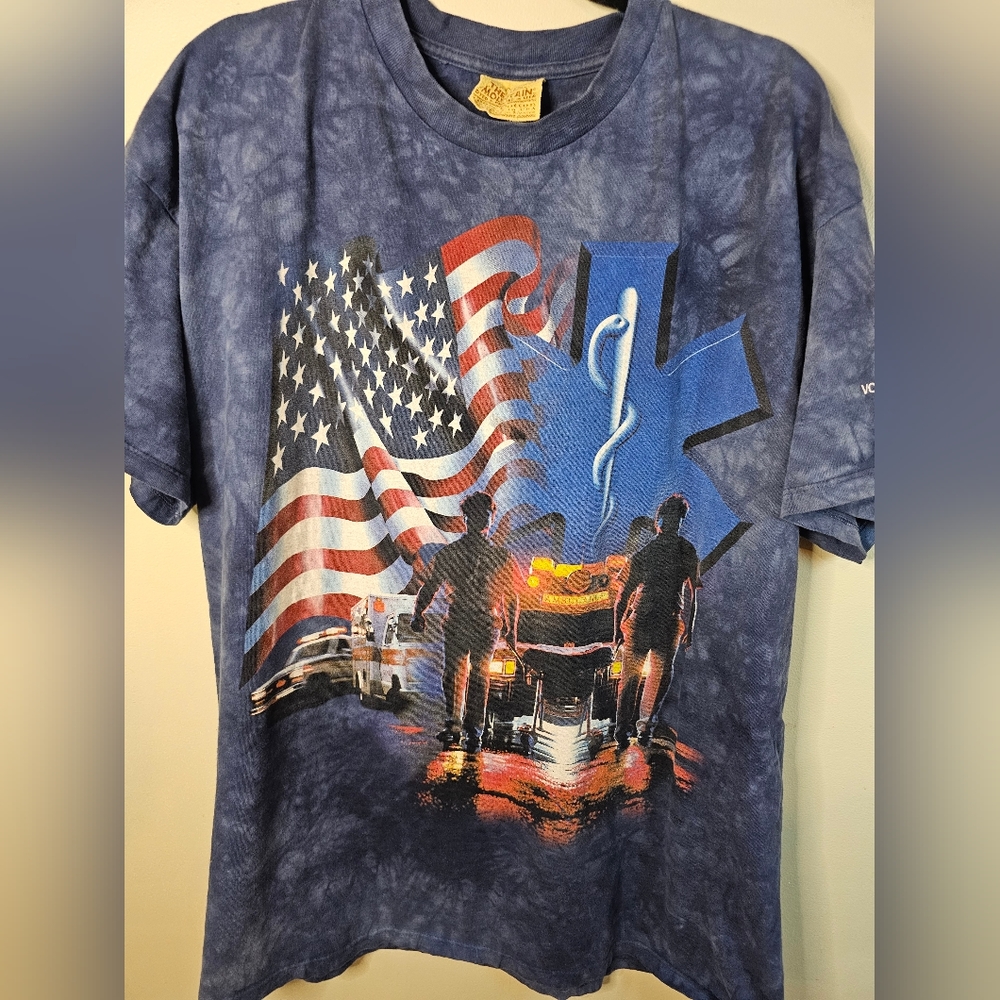 The Mountain patriotic paramedic 2x‎ t shirt